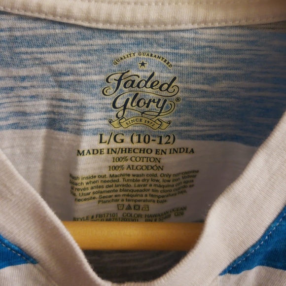 3 like new boys LRG shirts - Picture 7 of 7